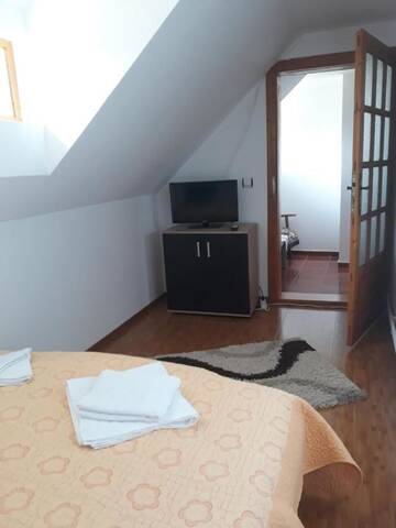 Фото номера Дом с 5 спальнями Лоджи Casa Boglea г. Vidra 5