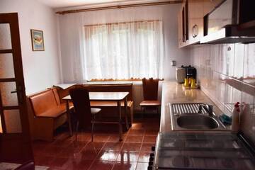 Фото номера Дом с 5 спальнями Лоджи Casa Boglea г. Vidra 13